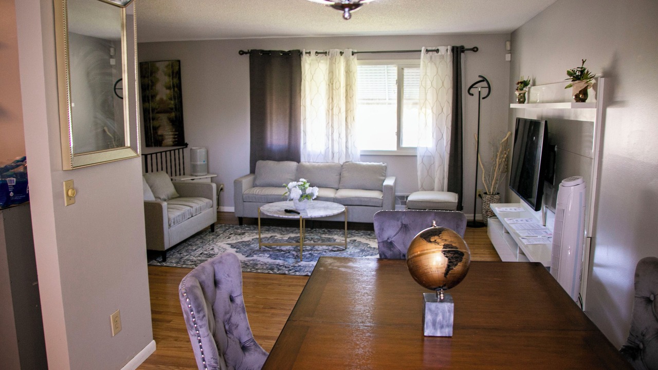 Photo of Livingroom in Brooklyn Park