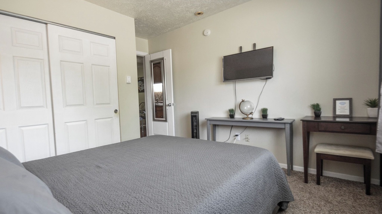 Photo of Bedroom in Elsmere