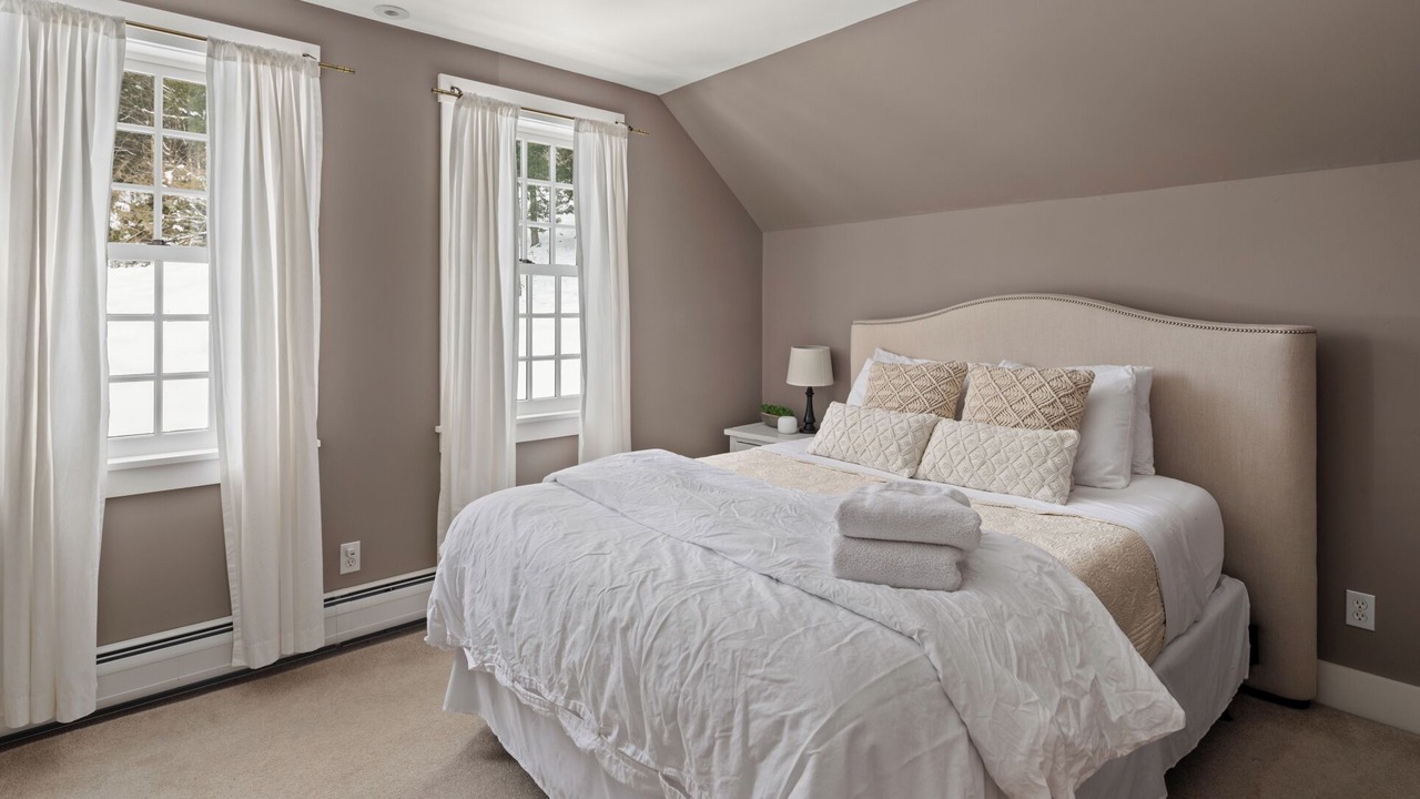 Photo of Bedroom in Stowe Area