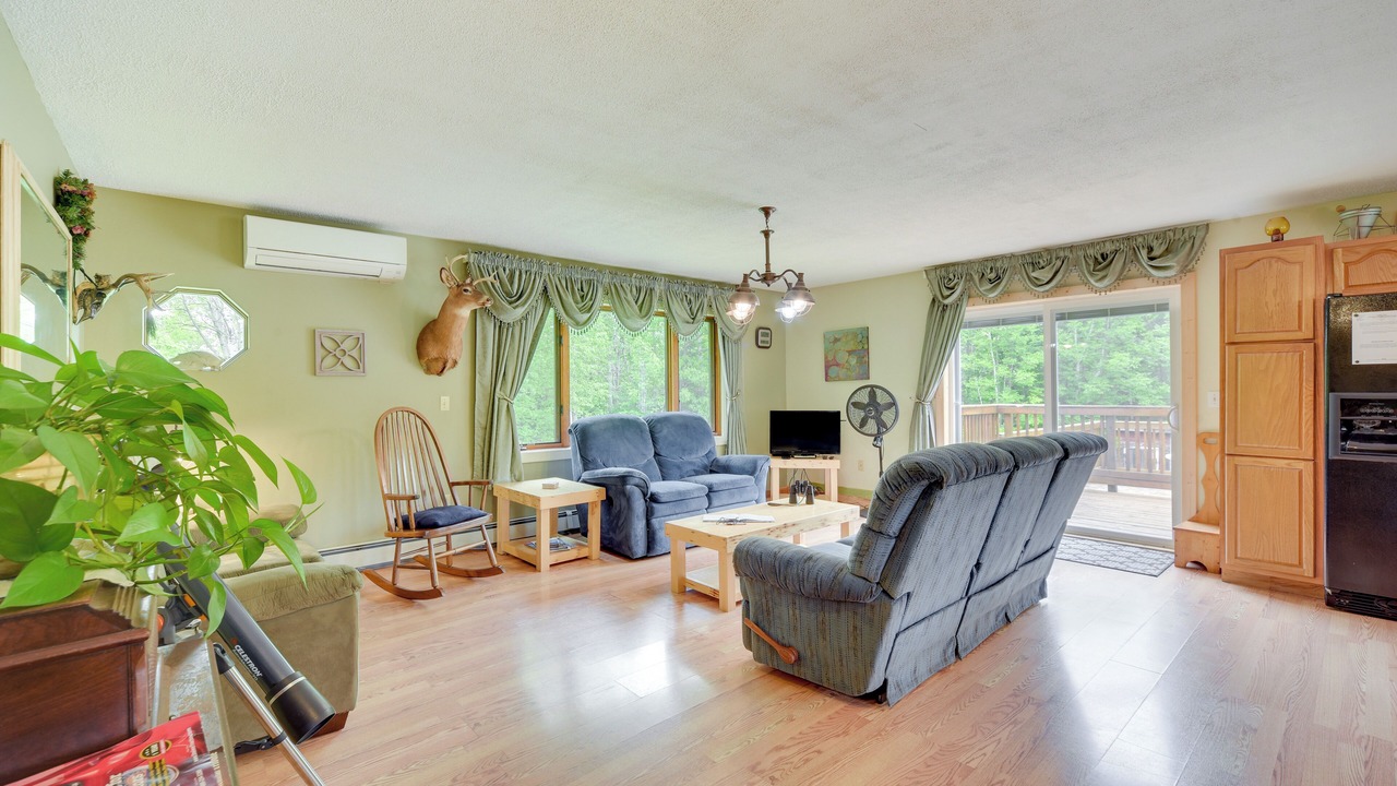 Photo of Livingroom in South Range