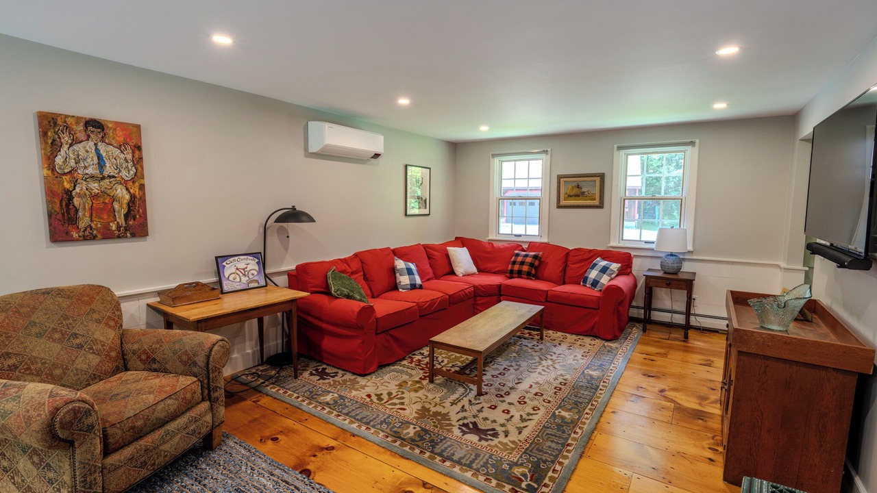 Photo of Livingroom in Williamsville