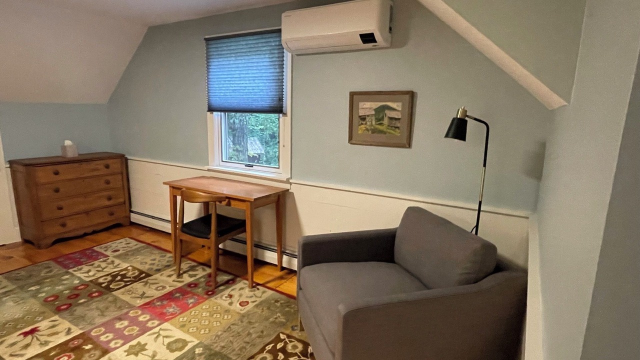 Photo of Livingroom in Williamsville