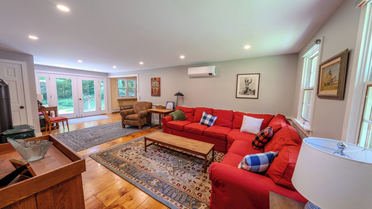 Photo of Livingroom in Williamsville