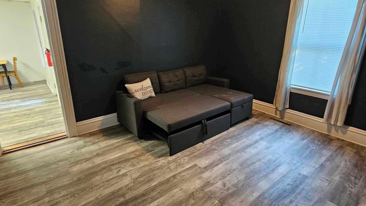 Photo of Livingroom in Canton