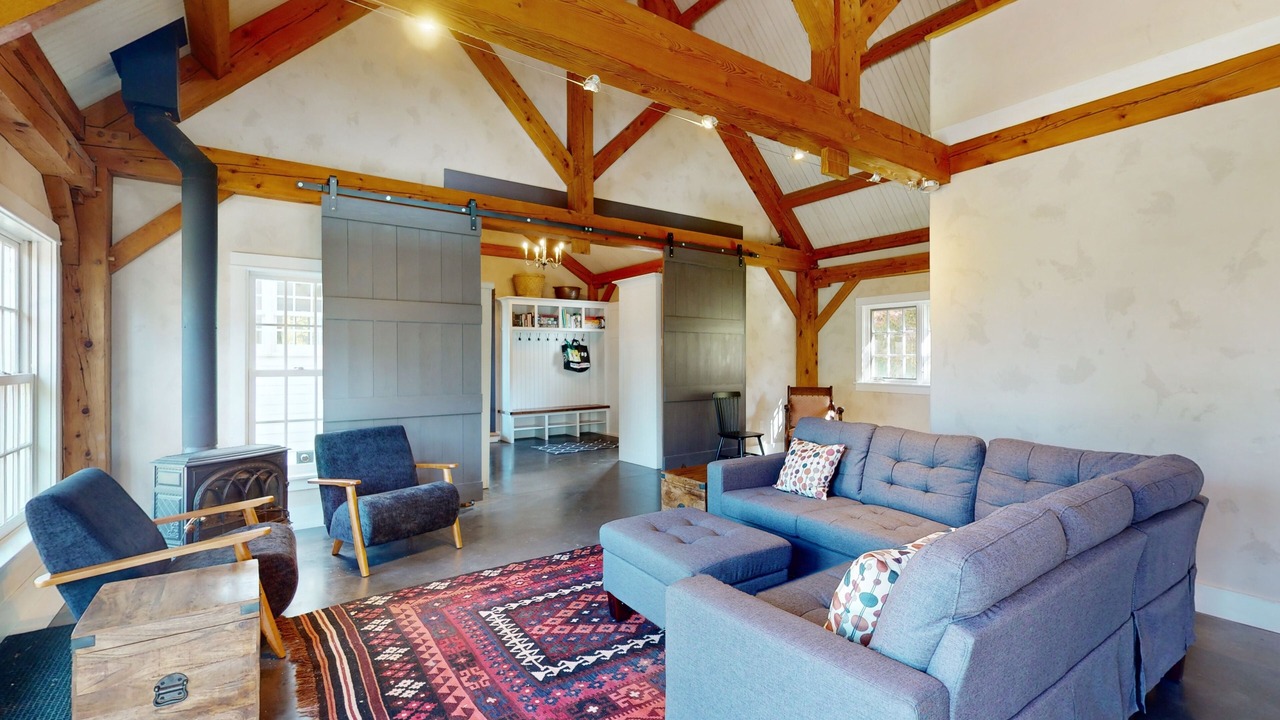Photo of Livingroom in New Haven
