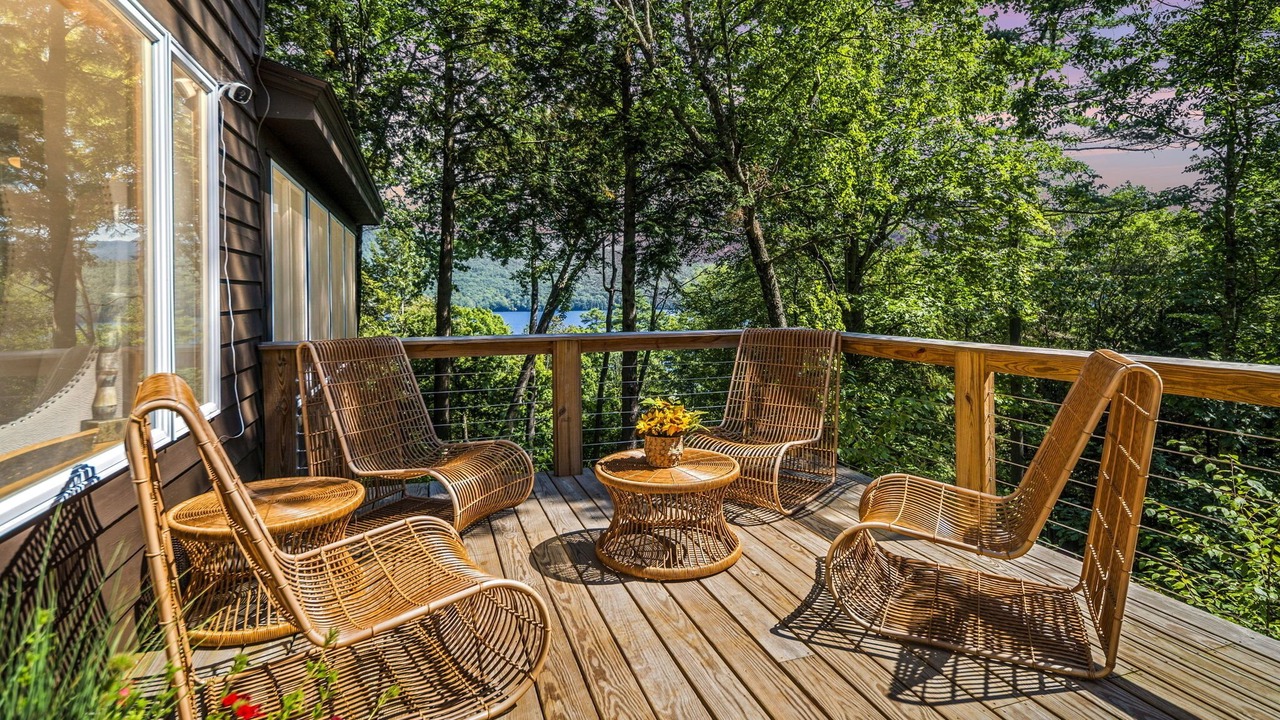 Photo of Patio Balcony in Bolton Landing