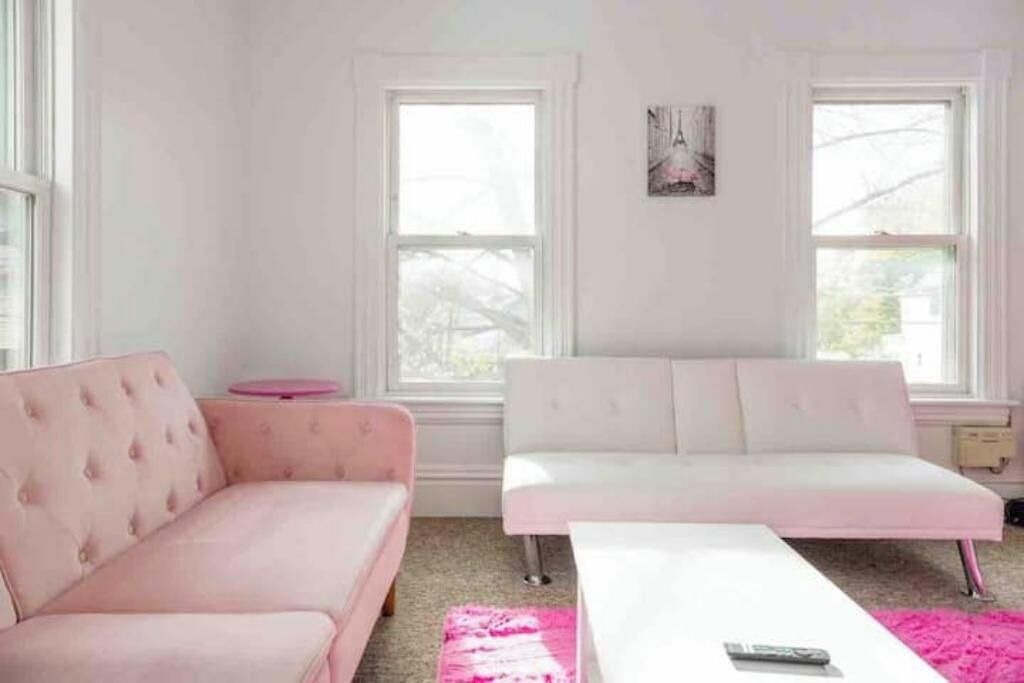 Photo of Livingroom in Old North End