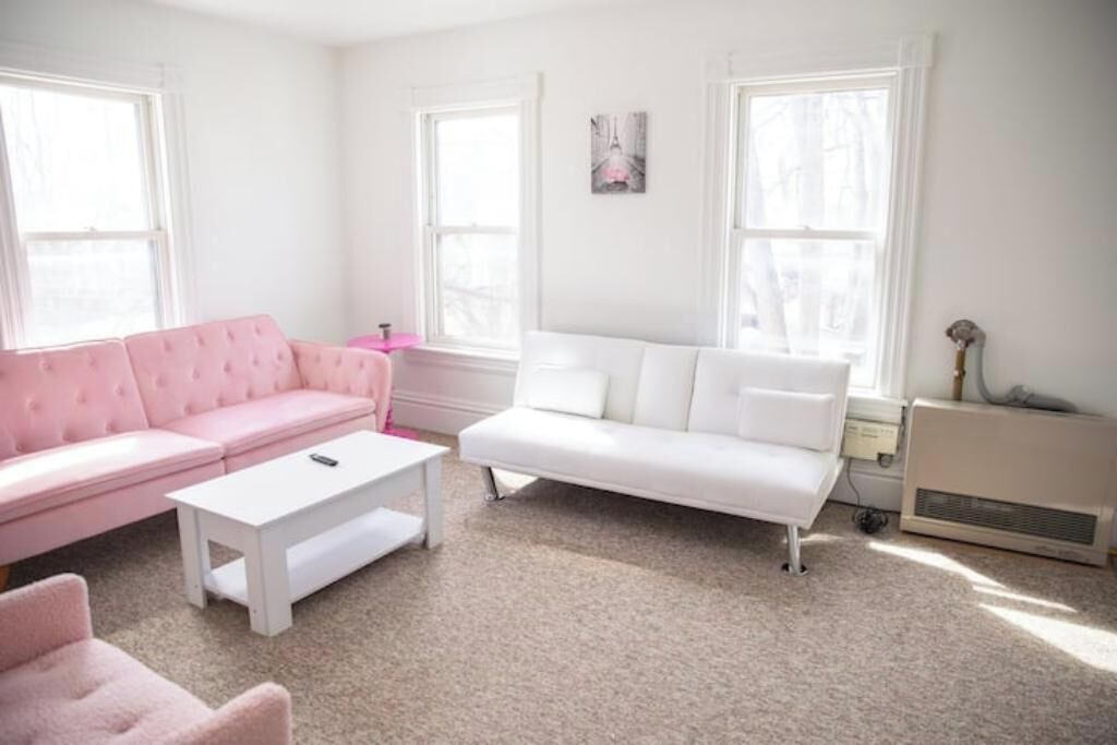 Photo of Livingroom in Old North End