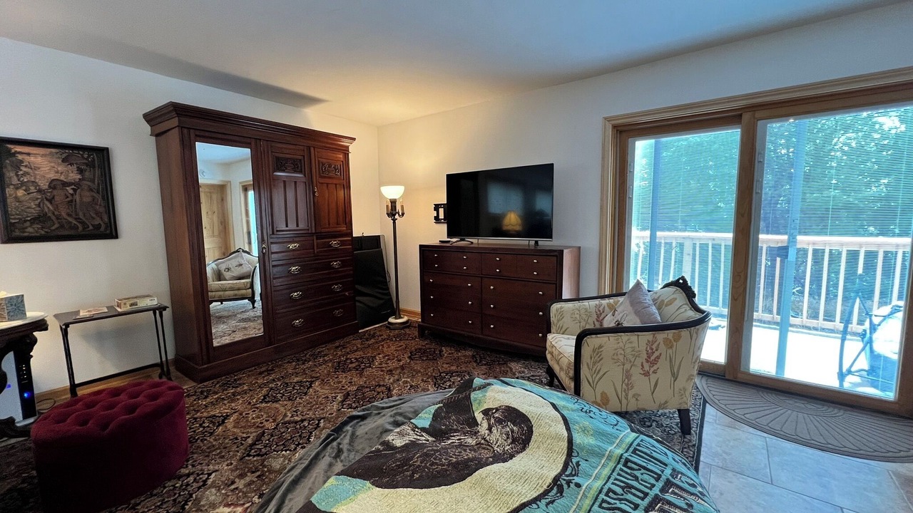 Photo of Livingroom in Cedar Crest