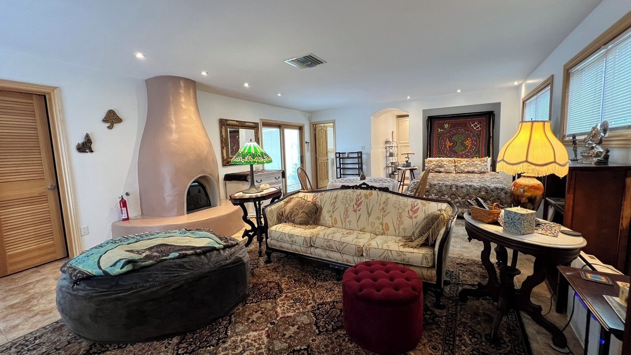Photo of Livingroom in Cedar Crest