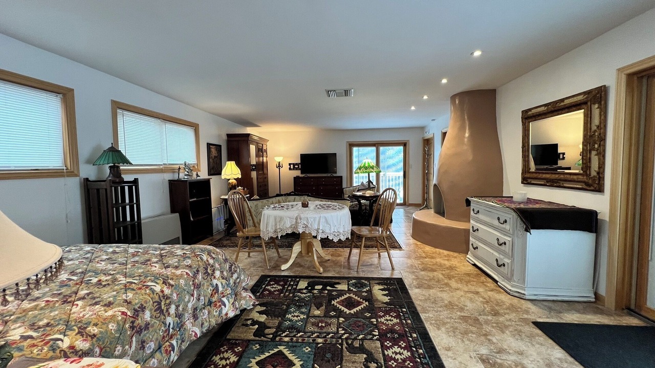 Photo of Bedroom in Cedar Crest