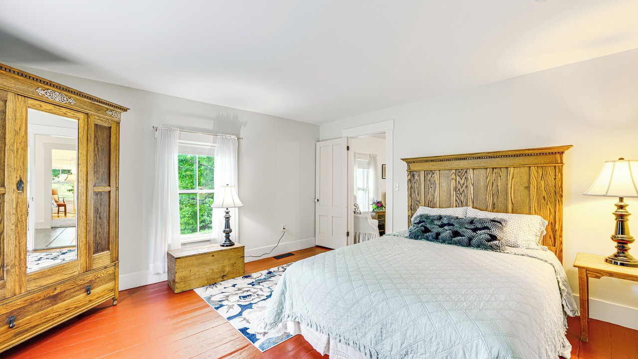 Photo of Bedroom in Lyndon Center