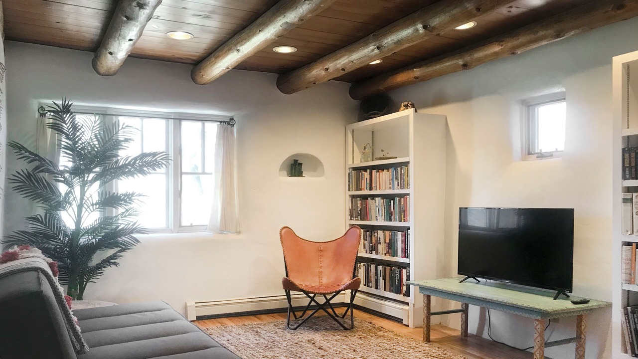 Photo of Livingroom in Taos