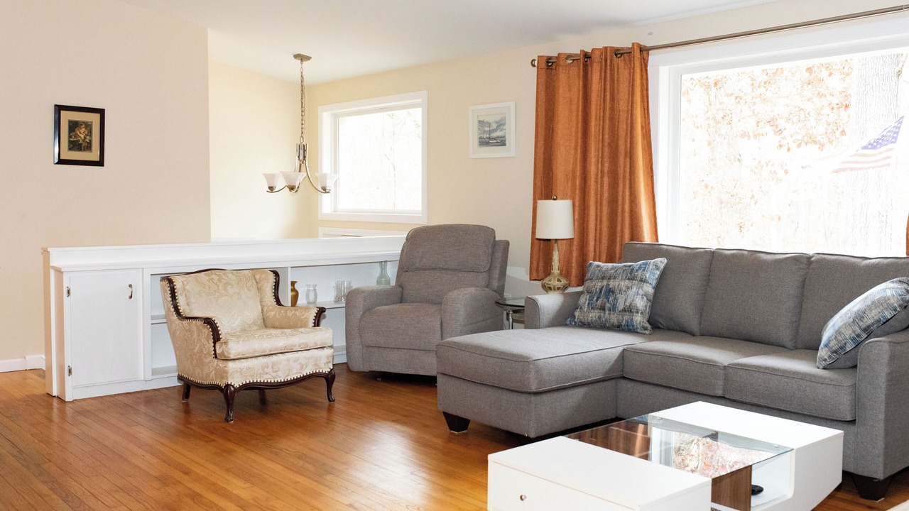 Photo of Livingroom in Storrs