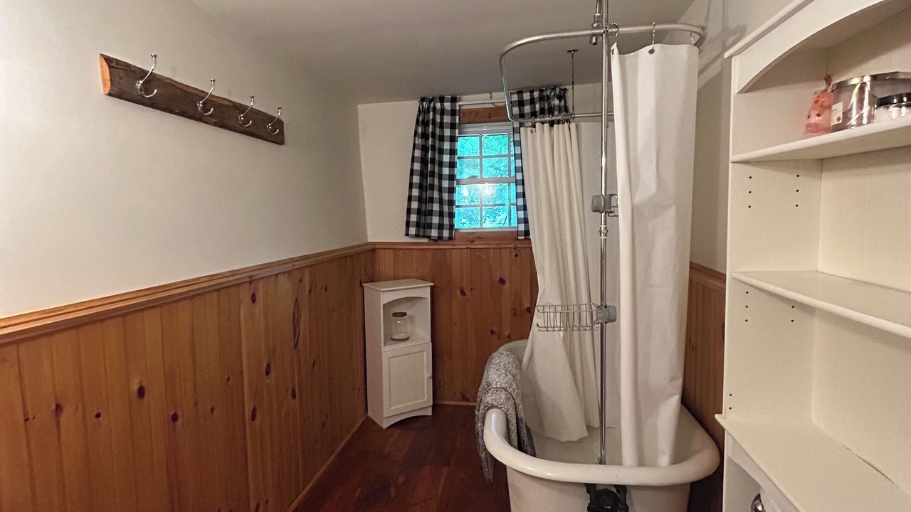 Photo of Bathroom in Jay