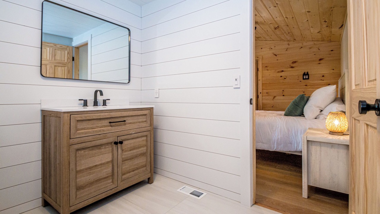 Photo of Bedroom in Conway