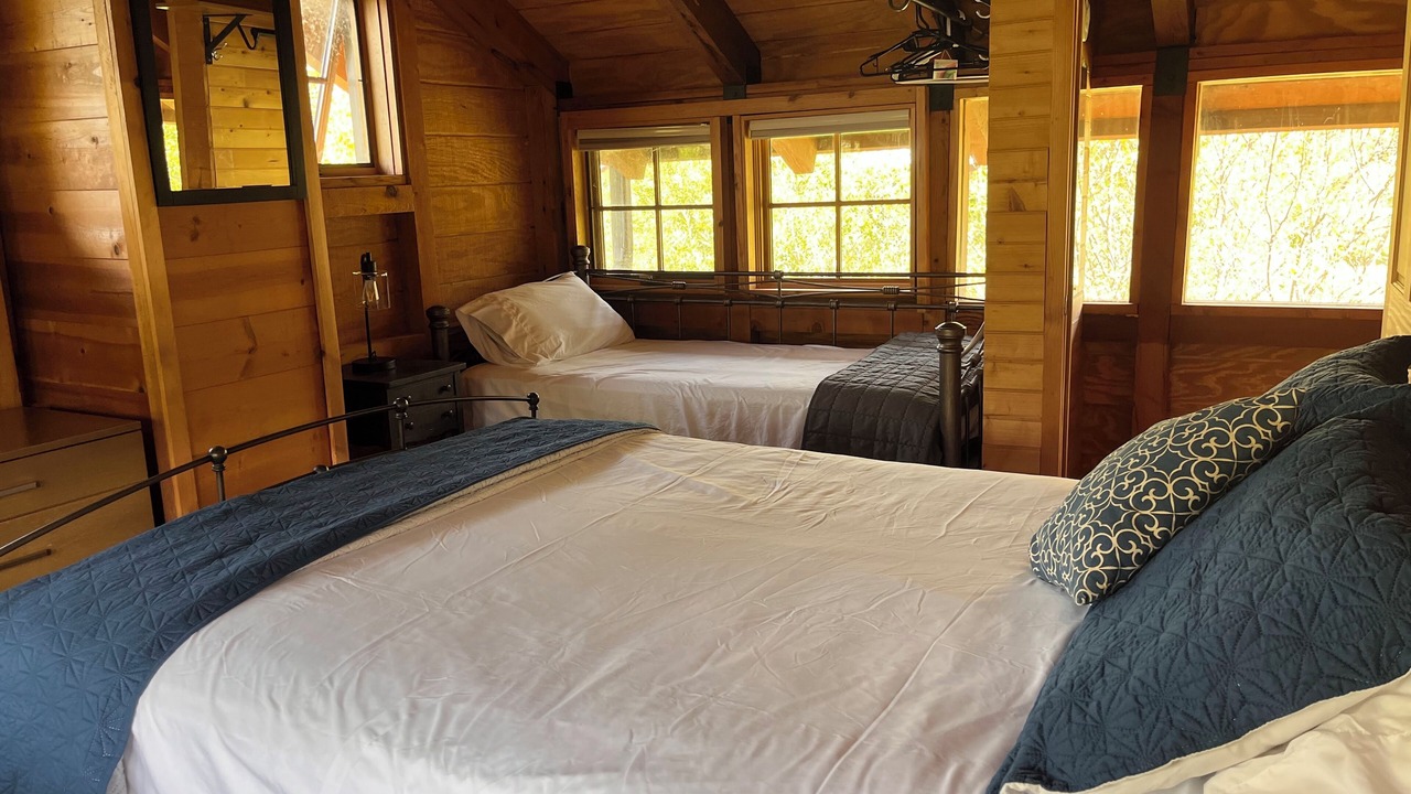 Photo of Bedroom in Cascade