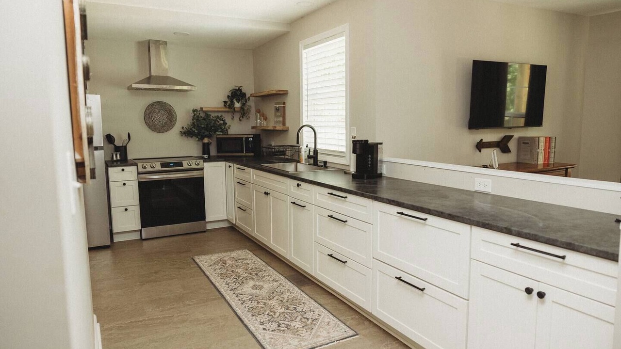 Photo of Kitchen in Bidwell