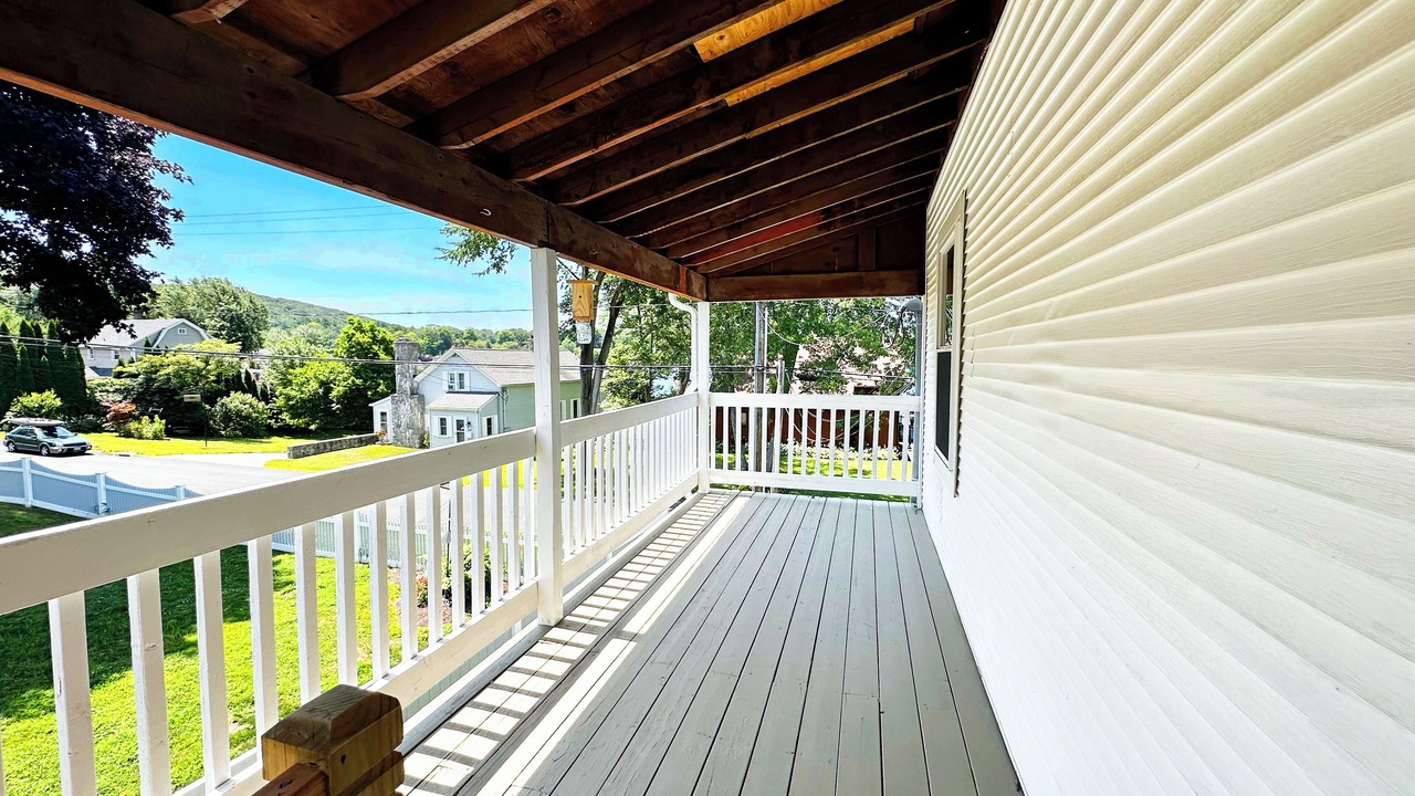 Photo of Patio Balcony in Winchester