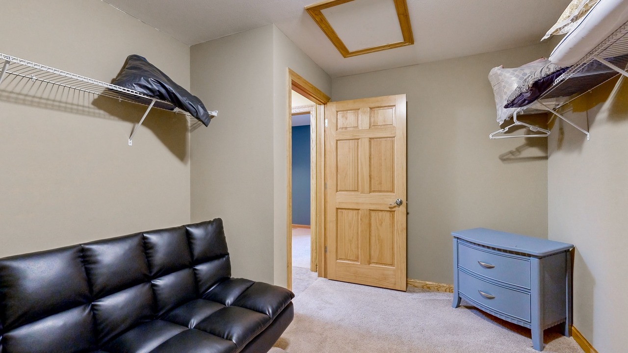 Photo of Livingroom in Arkdale
