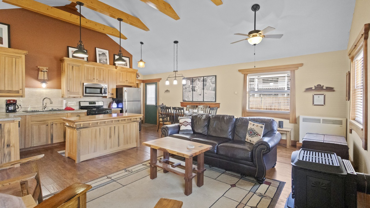 Photo of Livingroom in Red River