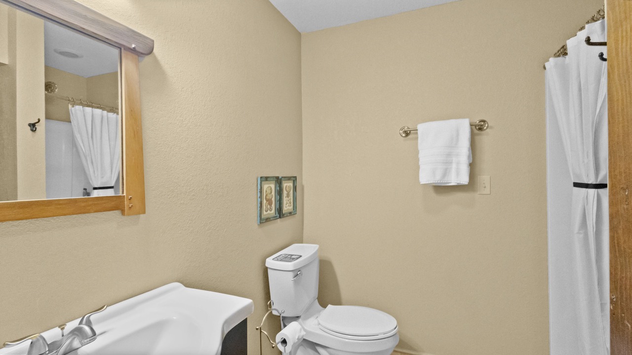 Photo of Bathroom in Red River