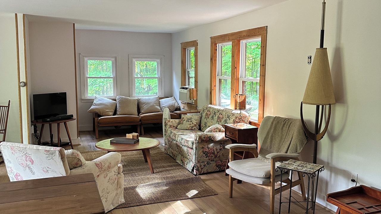 Photo of Livingroom in Canaan