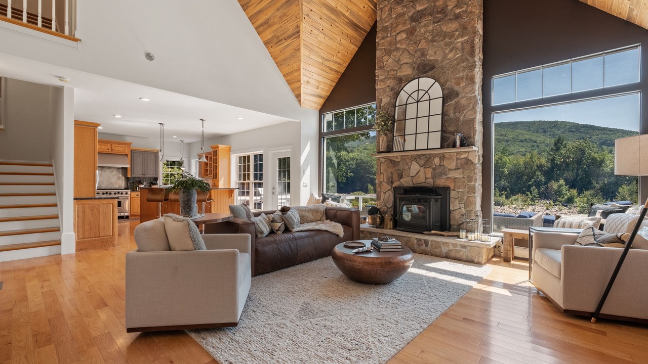 Photo of Livingroom in North Woodstock