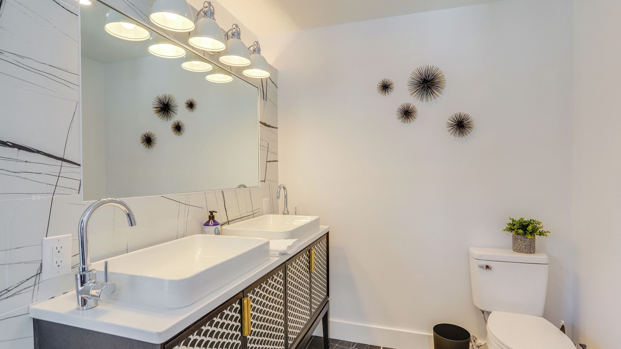 Photo of Bathroom in Port Clinton