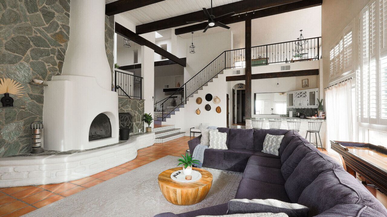 Photo of Livingroom in Glenwood Hills