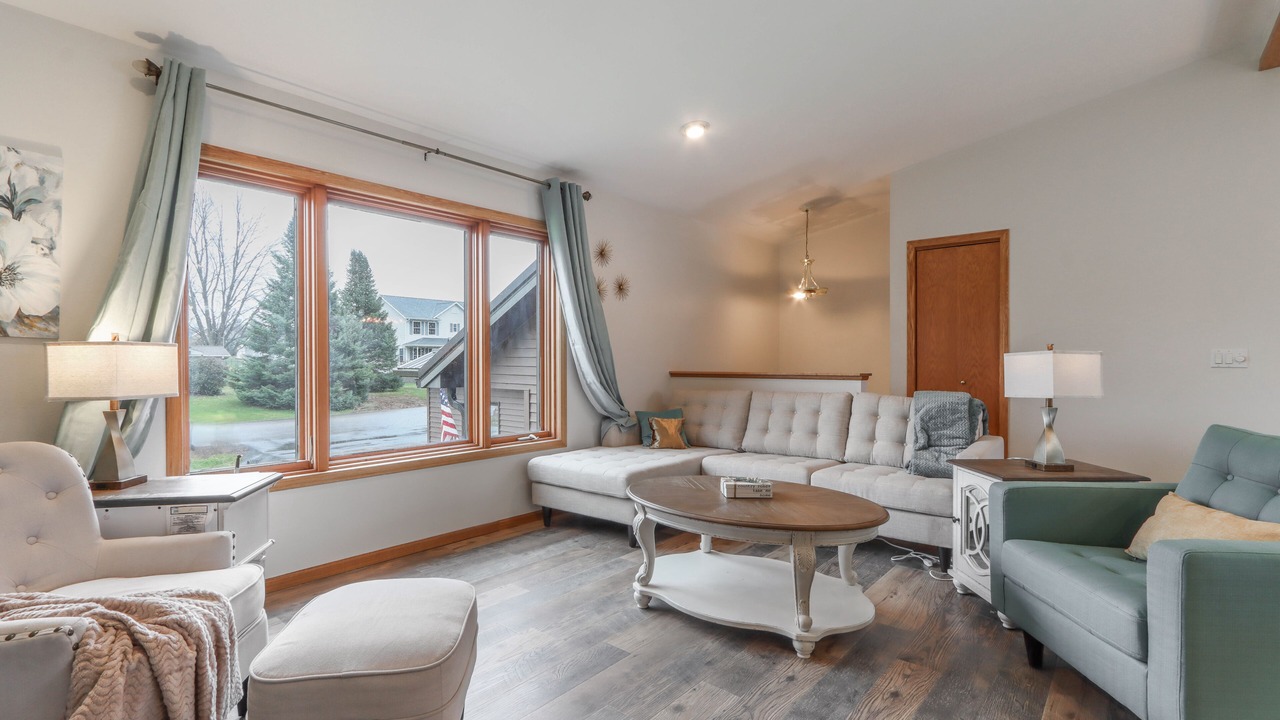 Photo of Livingroom in Marshfield
