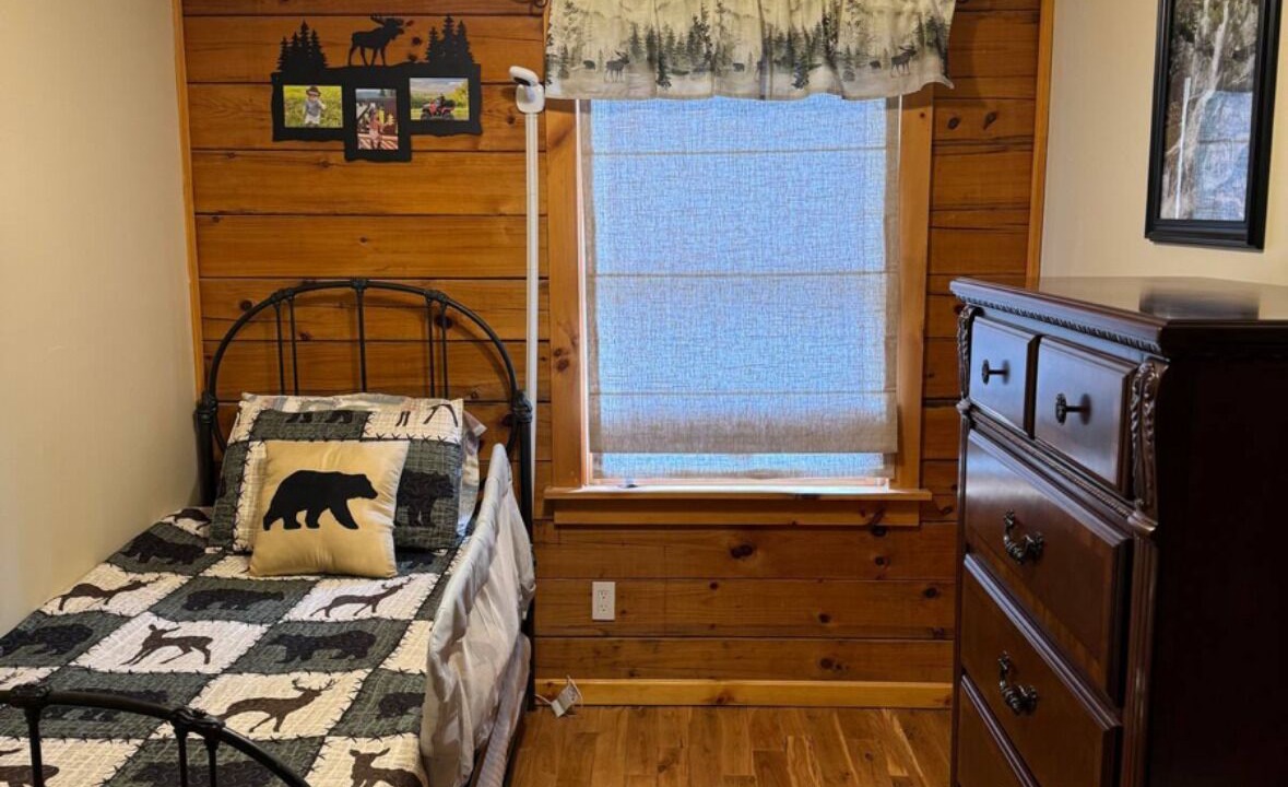 Photo of Bedroom in Indian Lake