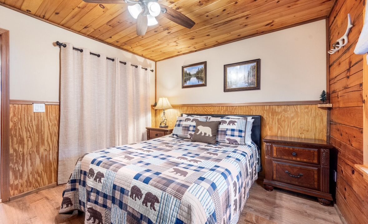 Photo of Bedroom in Indian Lake