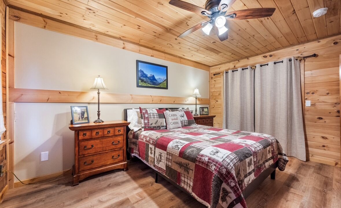 Photo of Bedroom in Indian Lake