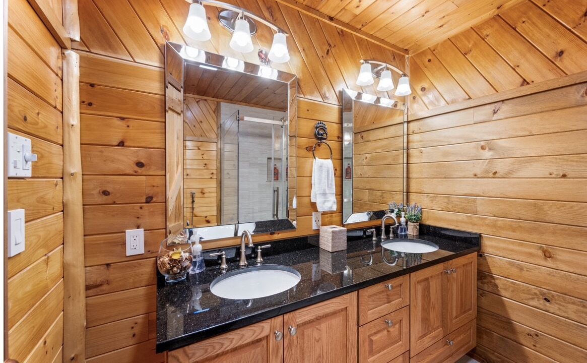 Photo of Bathroom in Indian Lake