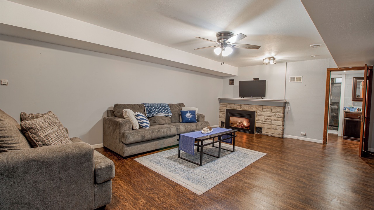 Photo of Livingroom in Lake City