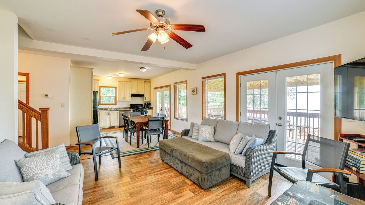 Photo of Livingroom in Durhamville