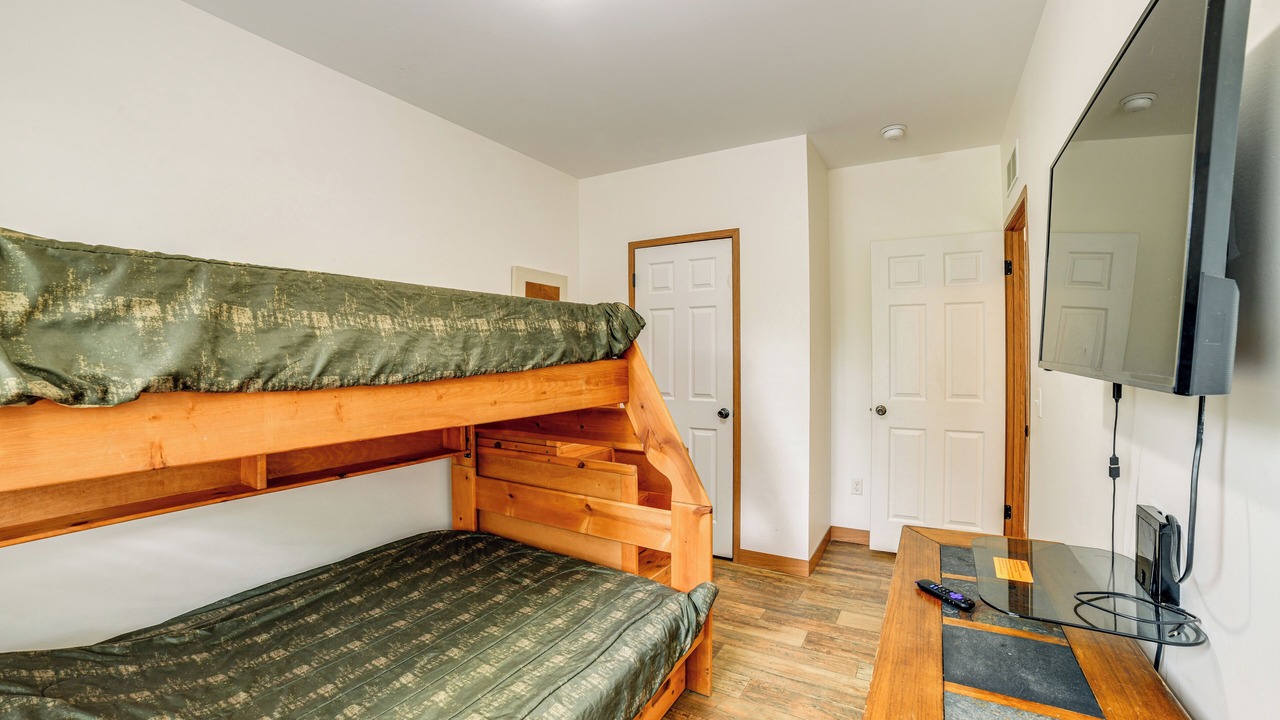 Photo of Bedroom in Durhamville