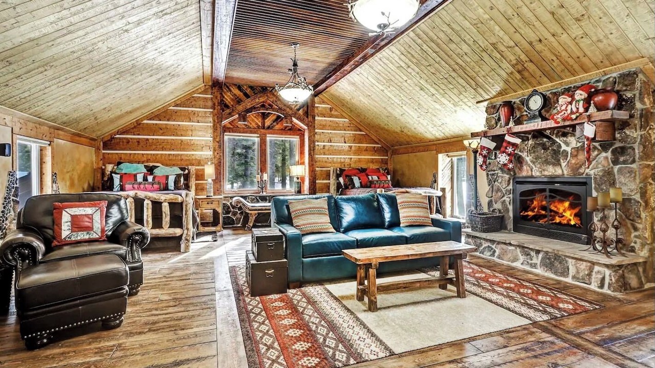 Photo of Livingroom in Angel Fire