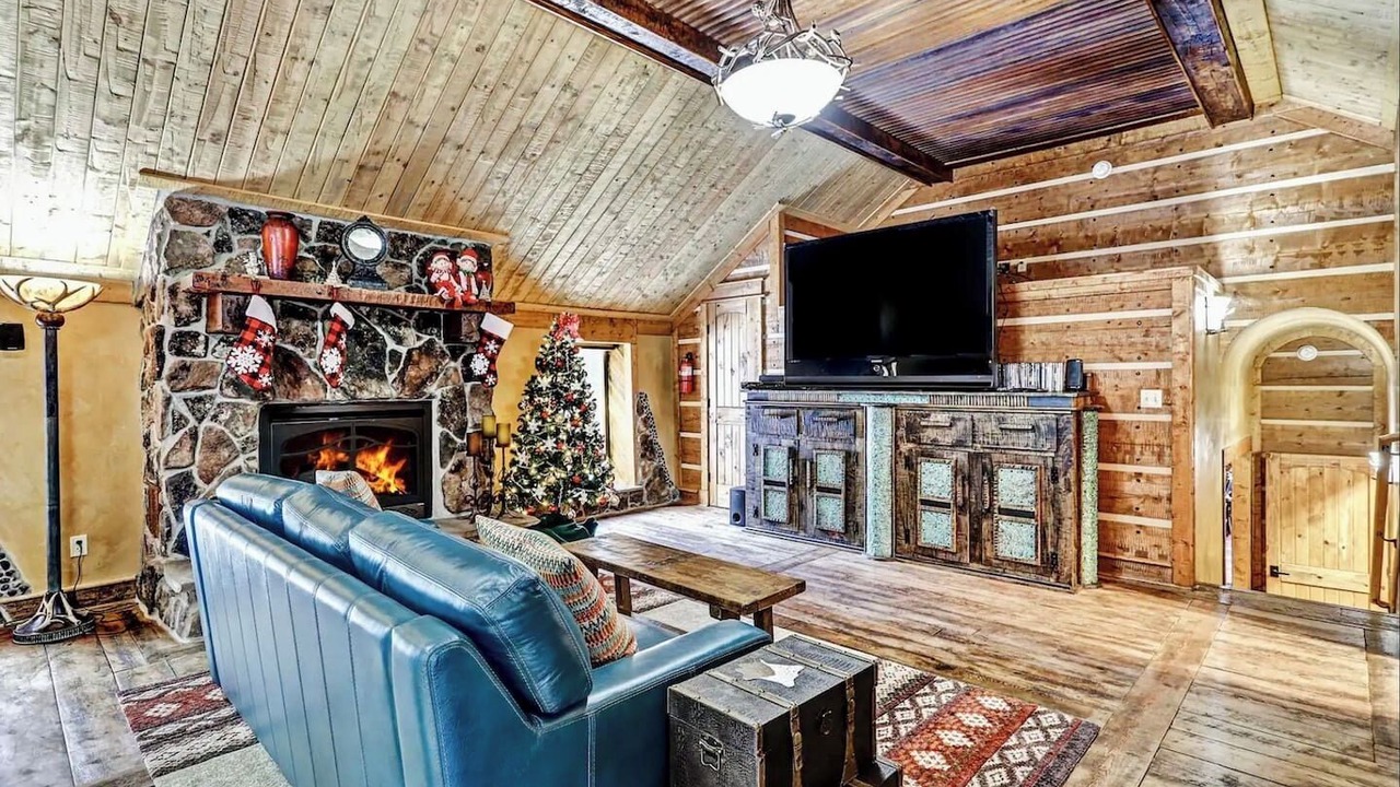 Photo of Livingroom in Angel Fire