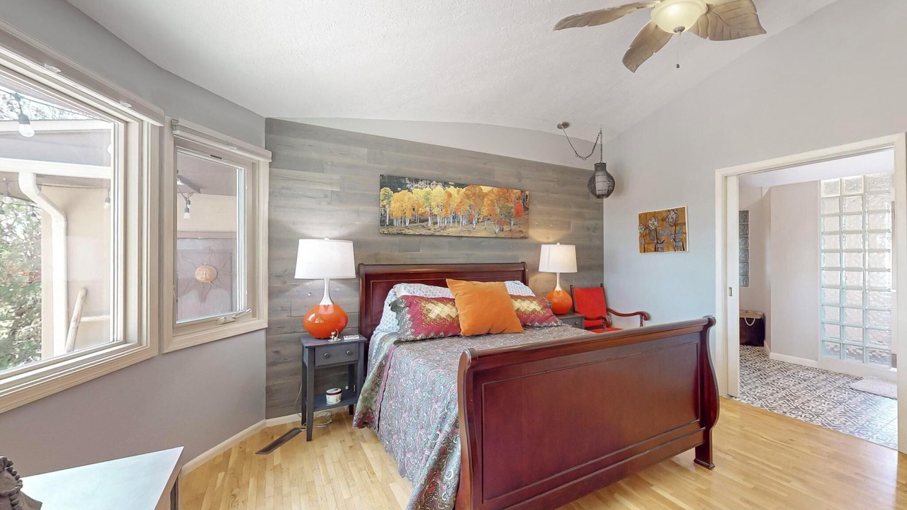 Photo of Bedroom in Los Alamos