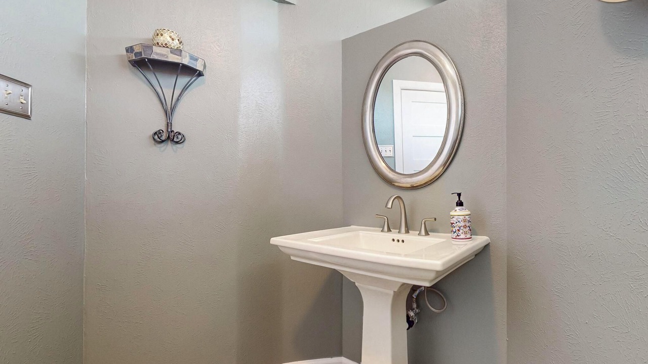 Photo of Bathroom in Los Alamos
