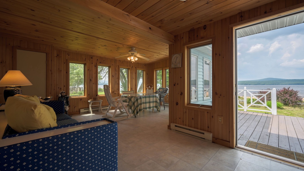 Photo of Livingroom in Merrill