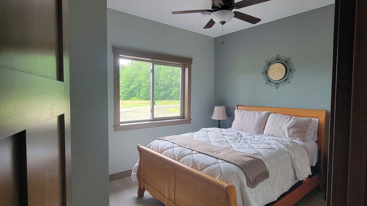 Photo of Bedroom in Holcombe