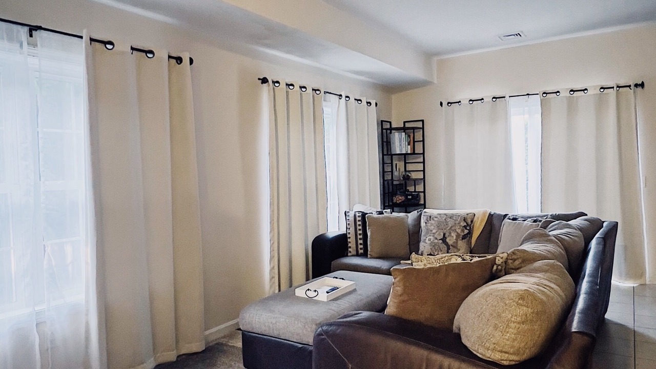 Photo of Livingroom in Franklin Plantation