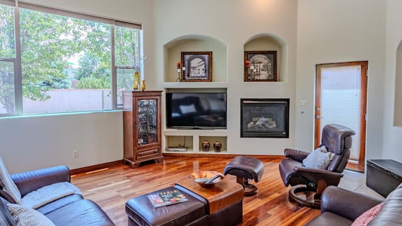 Photo of Livingroom in Northeast Heights