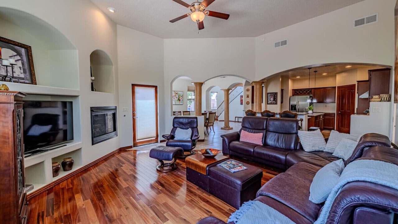 Photo of Livingroom in Northeast Heights