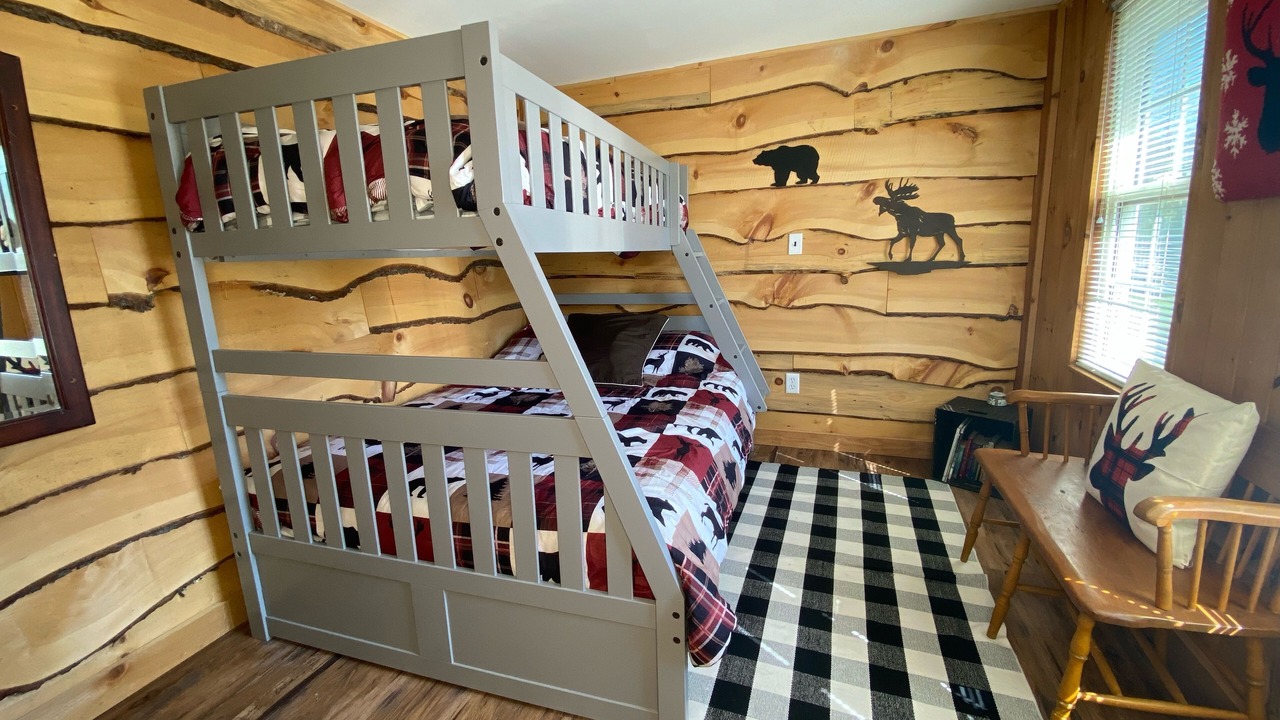 Photo of Bedroom in Indian Lake