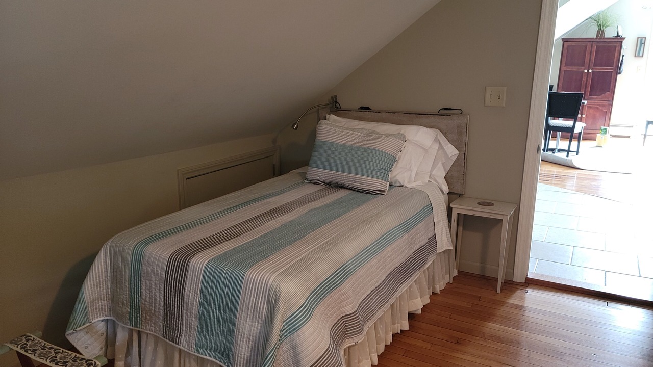 Photo of Bedroom in Duxbury
