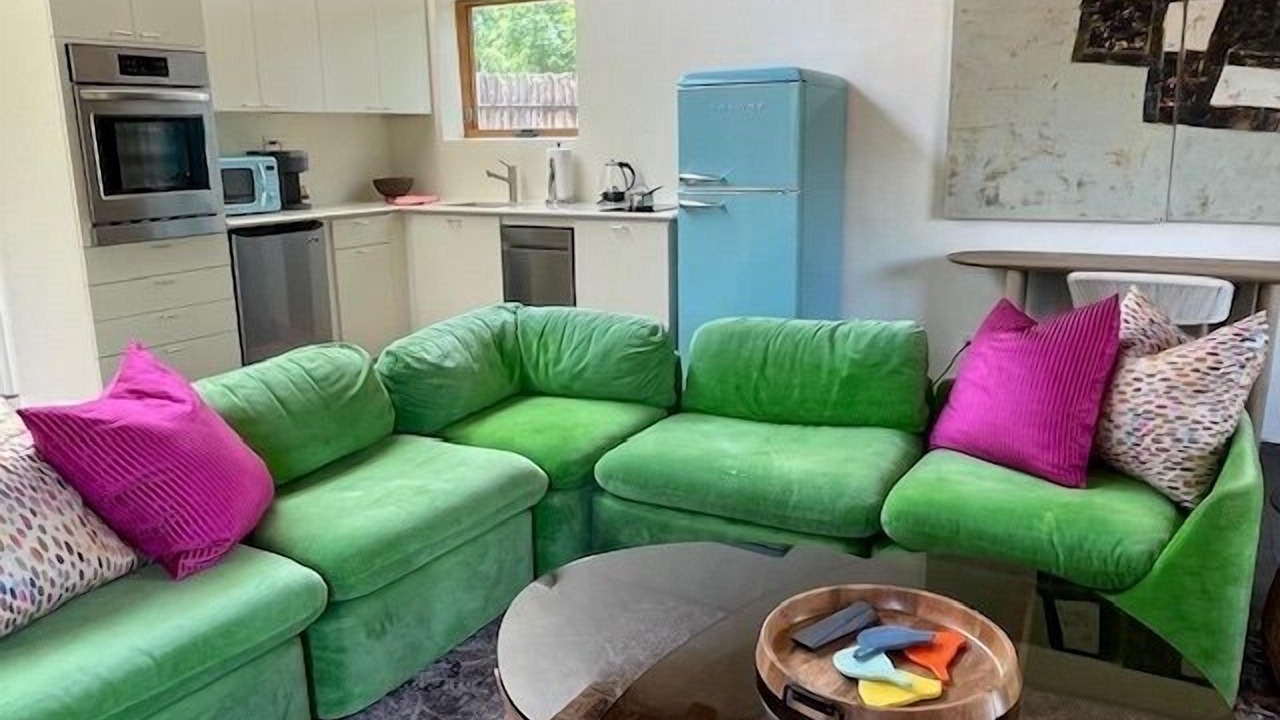 Photo of Livingroom in Historic Eastside